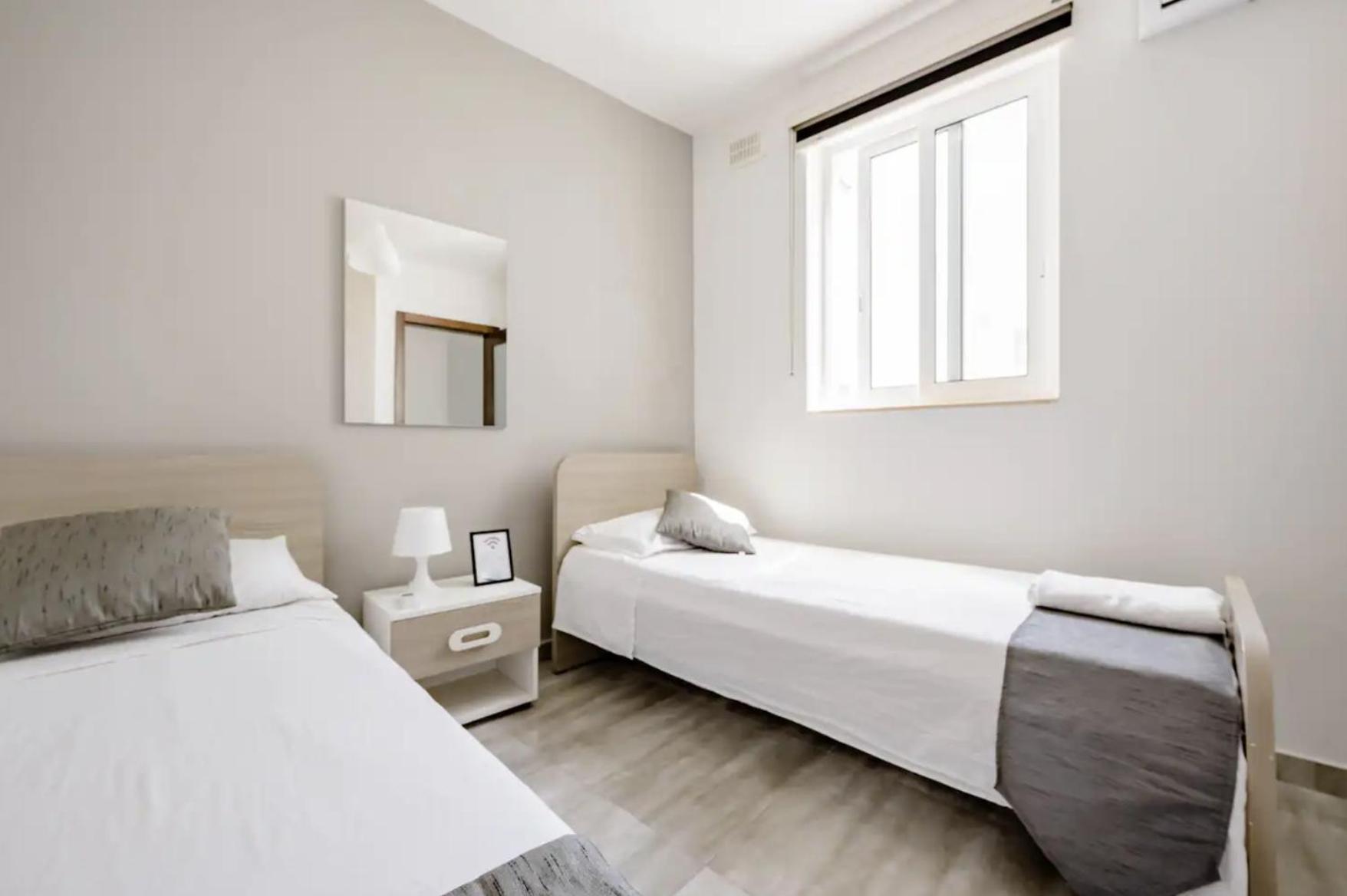F12 Room 2, Private Room Two Single Beds Privated Bathroom In Shared Flat Msida Exterior photo